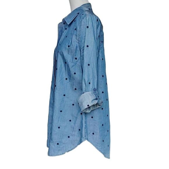 Crown & Ivy Blue Chambray Navy Embroidered Polka Dot Button Down Size M Top - Picture 3 of 7